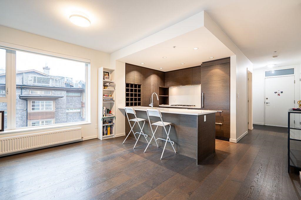 Primary Bathroom Photo of 520 5955 Birney Avenue, Vancouver, BC