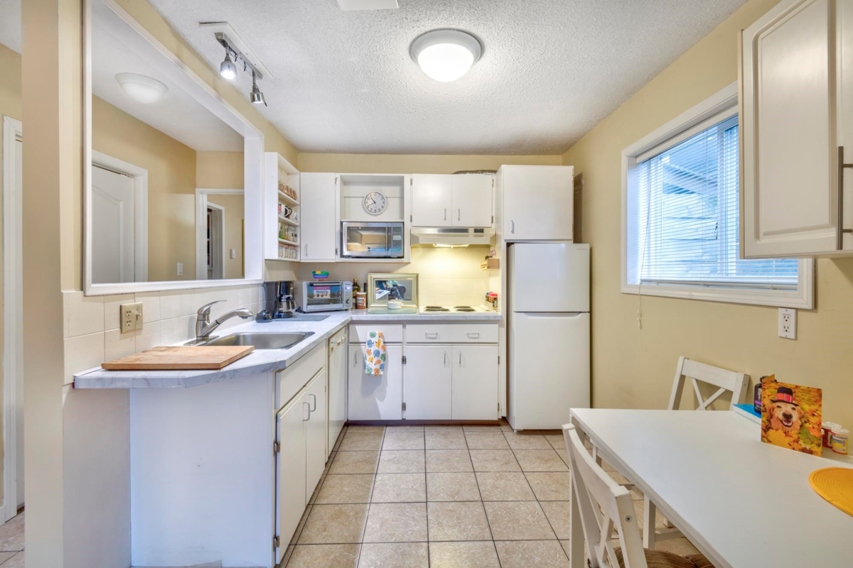 Garage Interior Photo of 1317 Western Place, Port Coquitlam, BC
