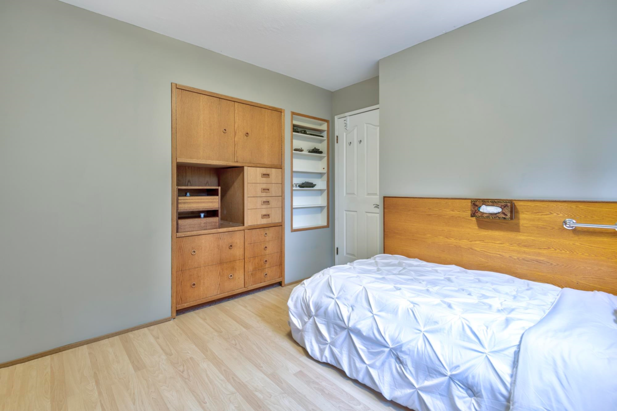 Laundry Room Photo of 1317 Western Place, Port Coquitlam, BC