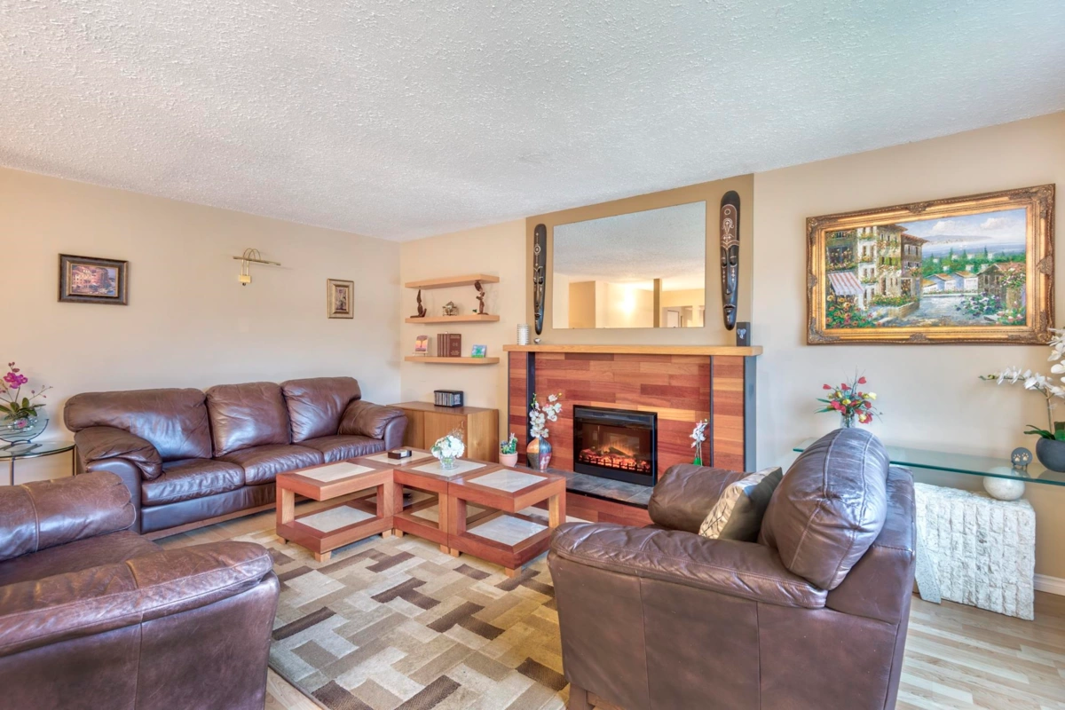 Living Room Photo of 1317 Western Place, Port Coquitlam, BC