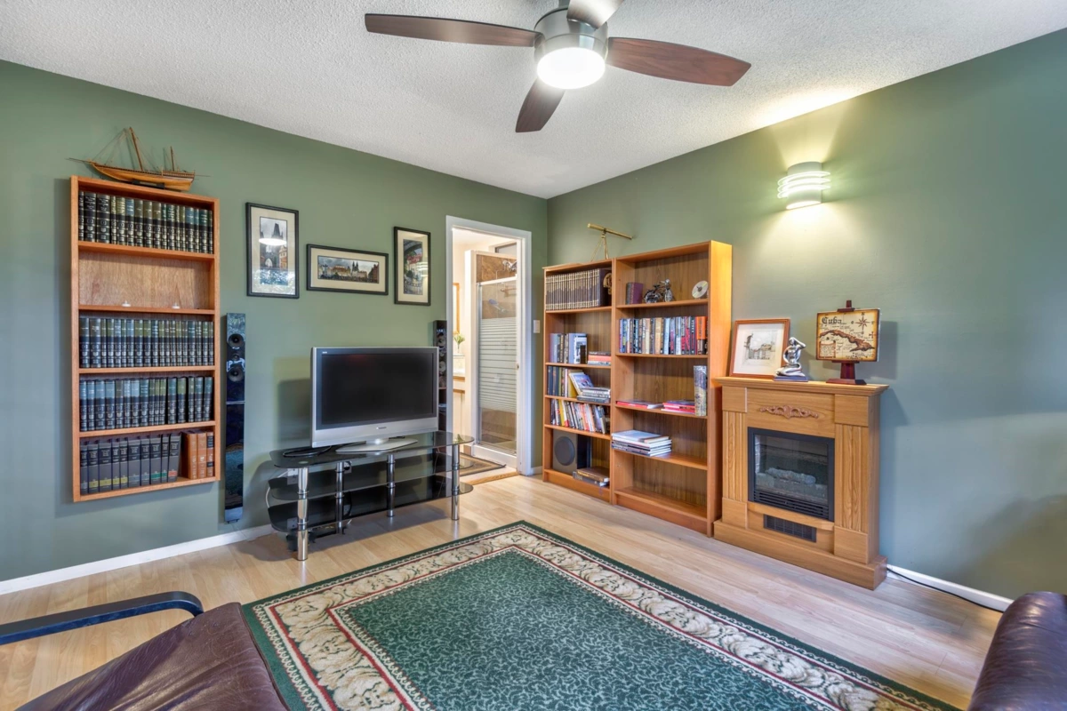 Powder Room Photo of 1317 Western Place, Port Coquitlam, BC