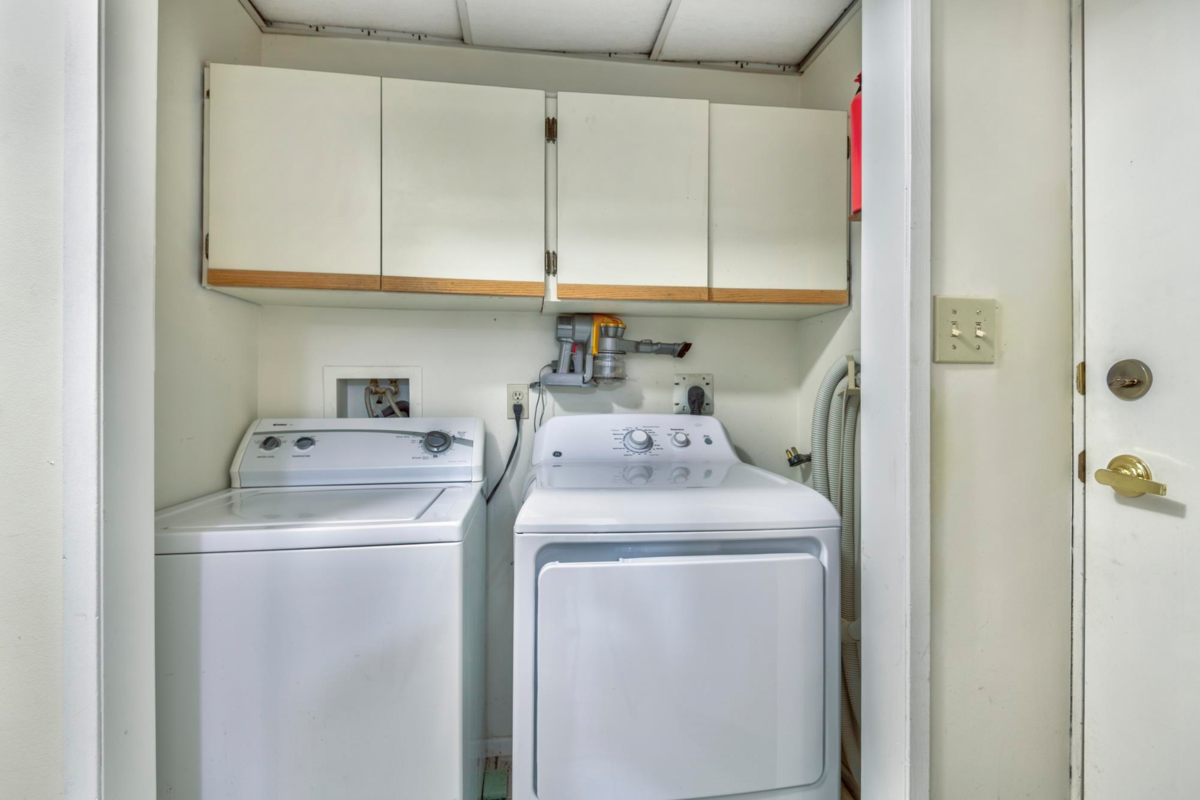 Swimming Pool Photo of 1317 Western Place, Port Coquitlam, BC