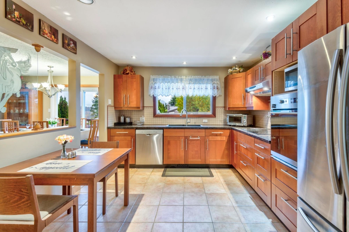 Walk-In Closet Photo of 1317 Western Place, Port Coquitlam, BC