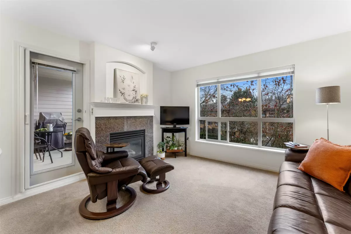 Kitchen Island Photo of 310 15188 22 Avenue, Surrey, BC