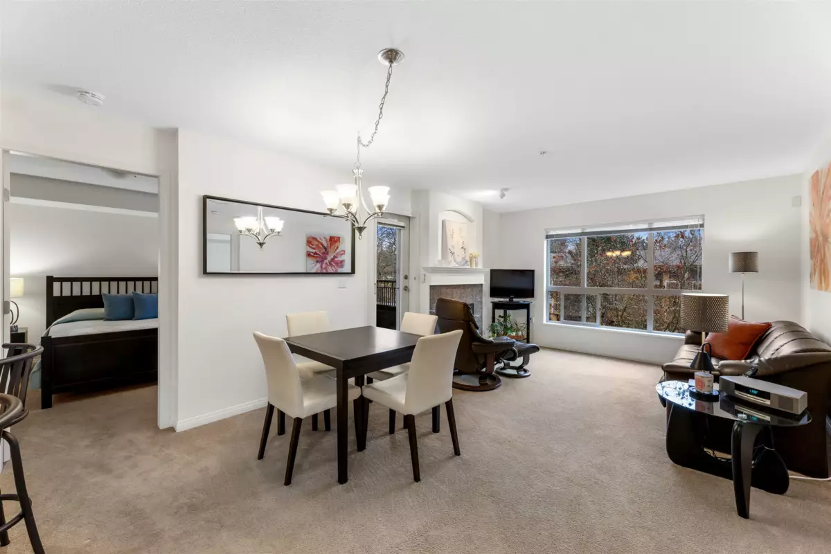 Kitchen Photo of 310 15188 22 Avenue, Surrey, BC