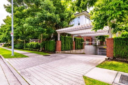 Outdoor Deck Photo of 310 15188 22 Avenue, Surrey, BC