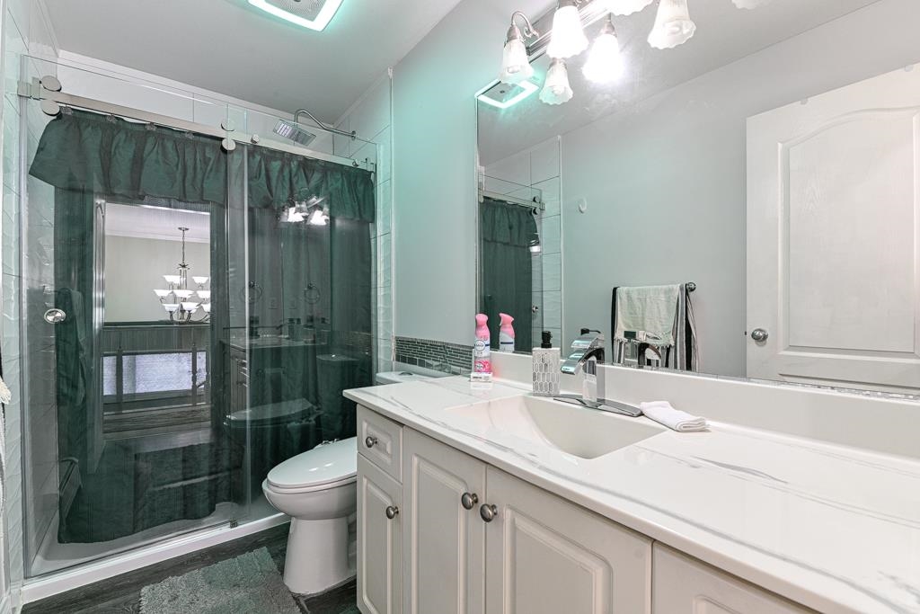 Entry Foyer Photo of 14490 67b Avenue, Surrey, BC