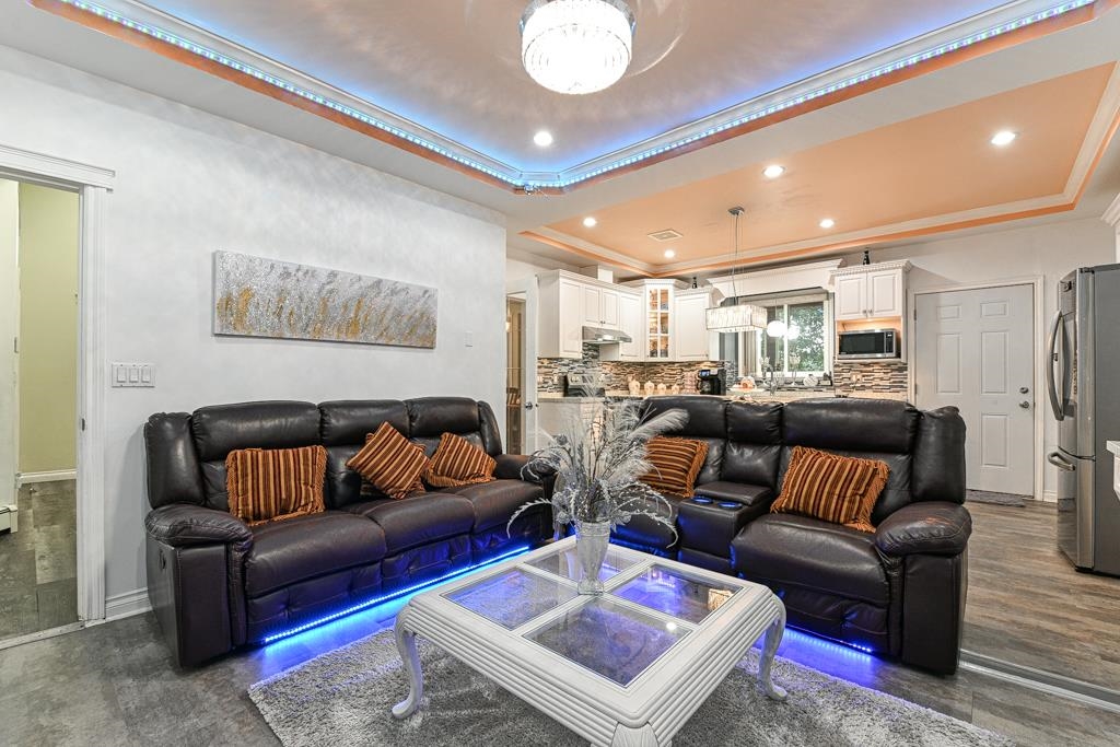 Walk-In Closet Photo of 14490 67b Avenue, Surrey, BC