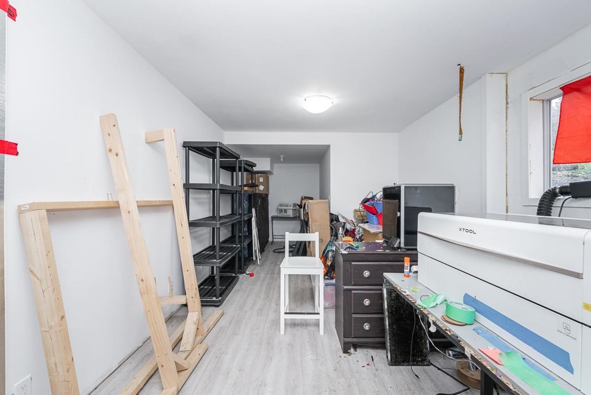 Hallway Photo of 28204 108th Avenue, Maple Ridge, BC