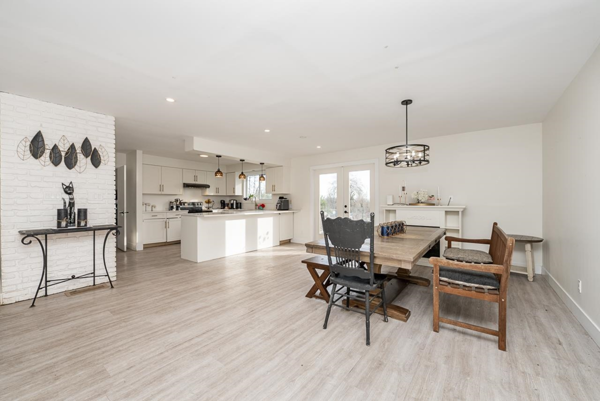 Kitchen Photo of 28204 108th Avenue, Maple Ridge, BC