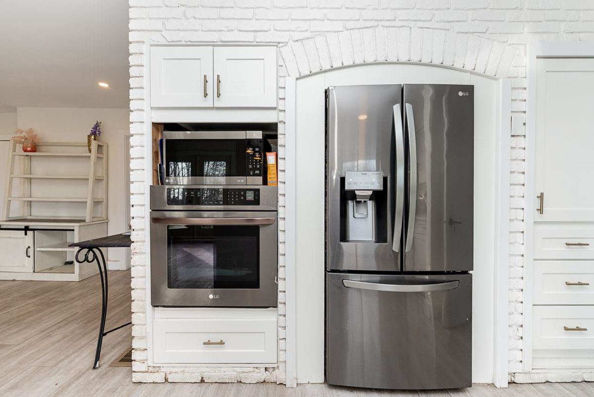 Primary Bedroom Photo of 28204 108th Avenue, Maple Ridge, BC