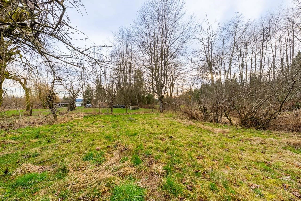 Swimming Pool Photo of 28204 108th Avenue, Maple Ridge, BC