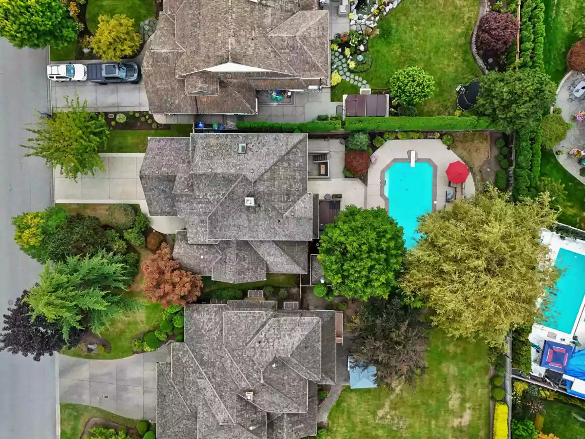 Fitness Center Photo Near 15639 37a Avenue, Surrey, BC