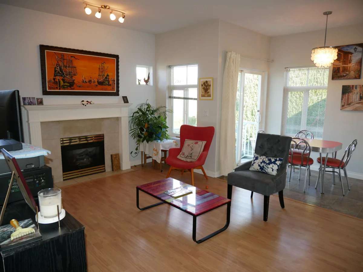Family Room Photo of 148 33751 Seventh Avenue, Mission, BC