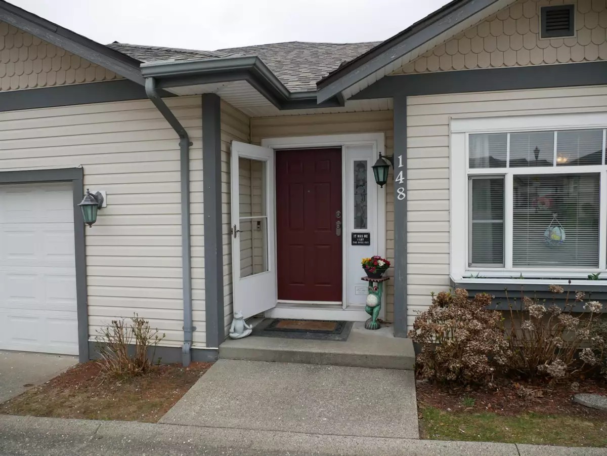 Front Yard Photo of 148 33751 Seventh Avenue, Mission, BC