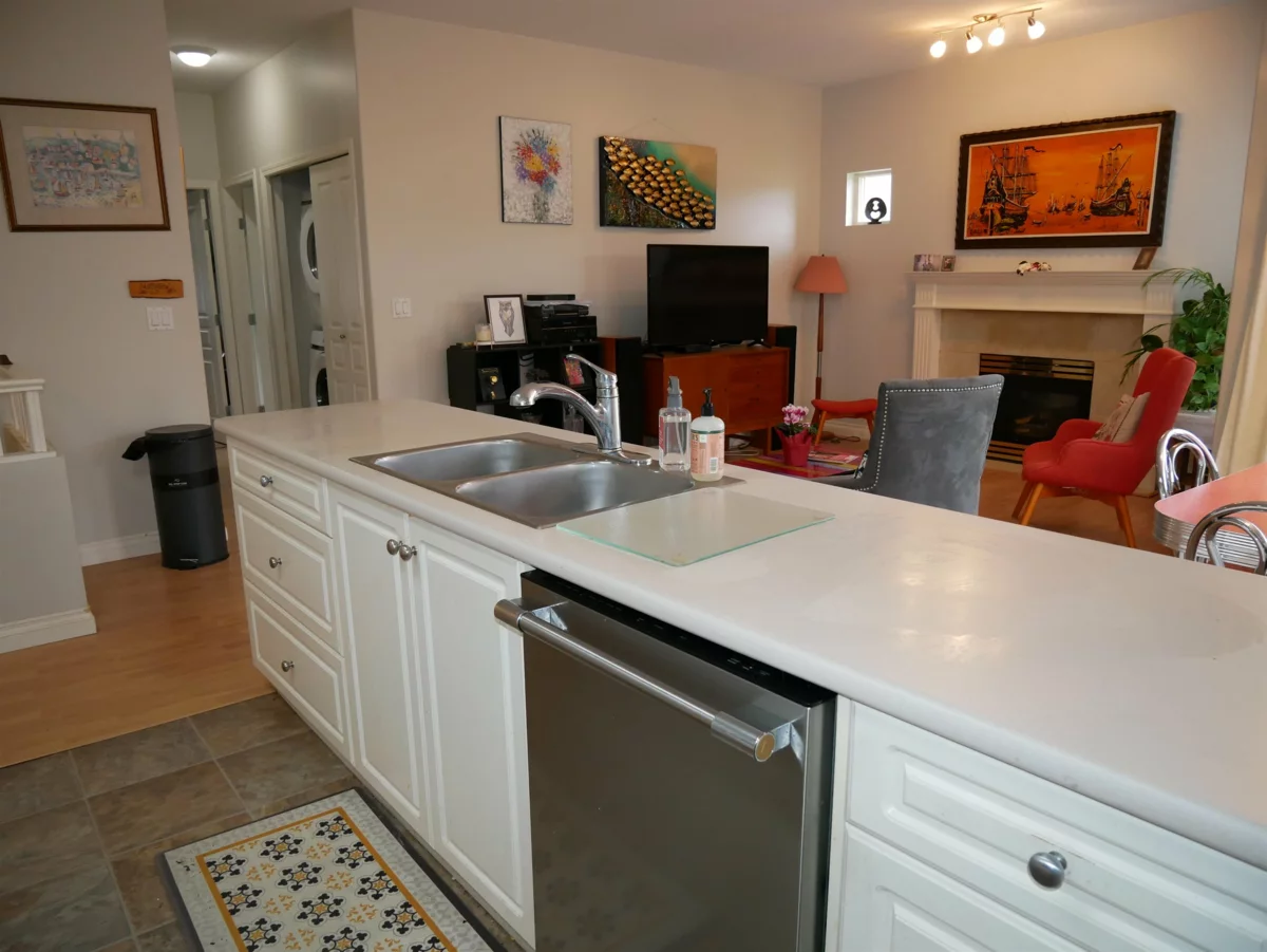 Walk-In Closet Photo of 148 33751 Seventh Avenue, Mission, BC