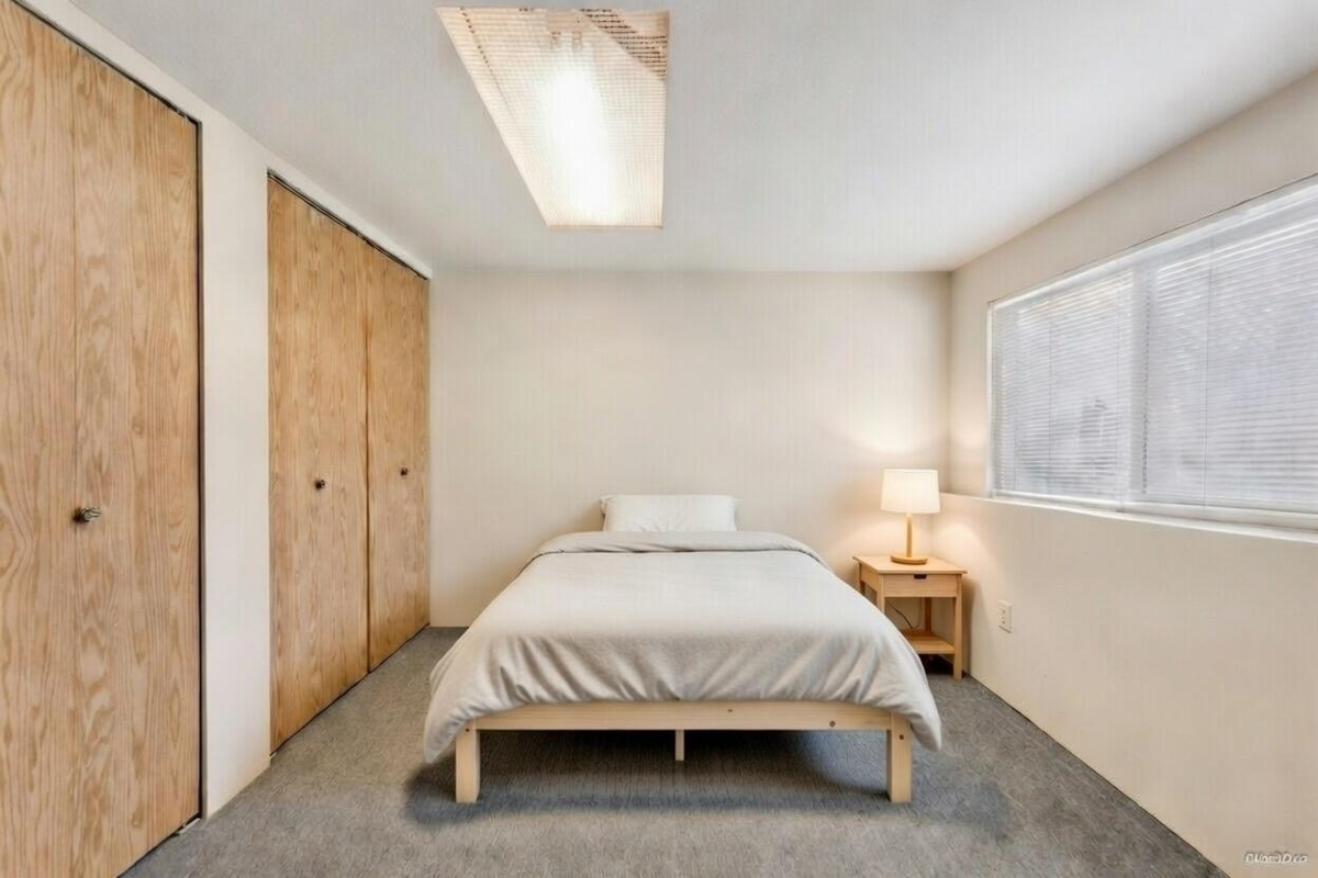 Entry Foyer Photo of 5871 Argyle Street, Vancouver, BC