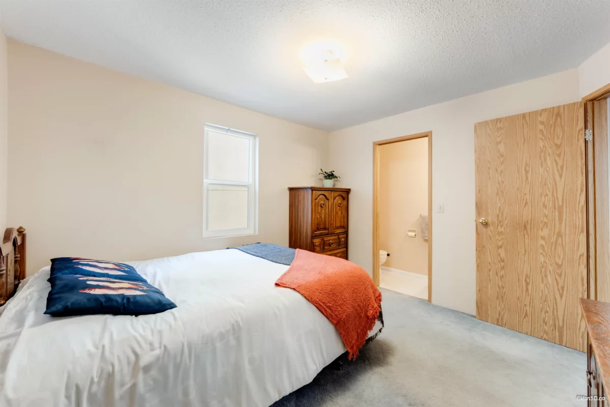 Guest Bathroom Photo of 5871 Argyle Street, Vancouver, BC