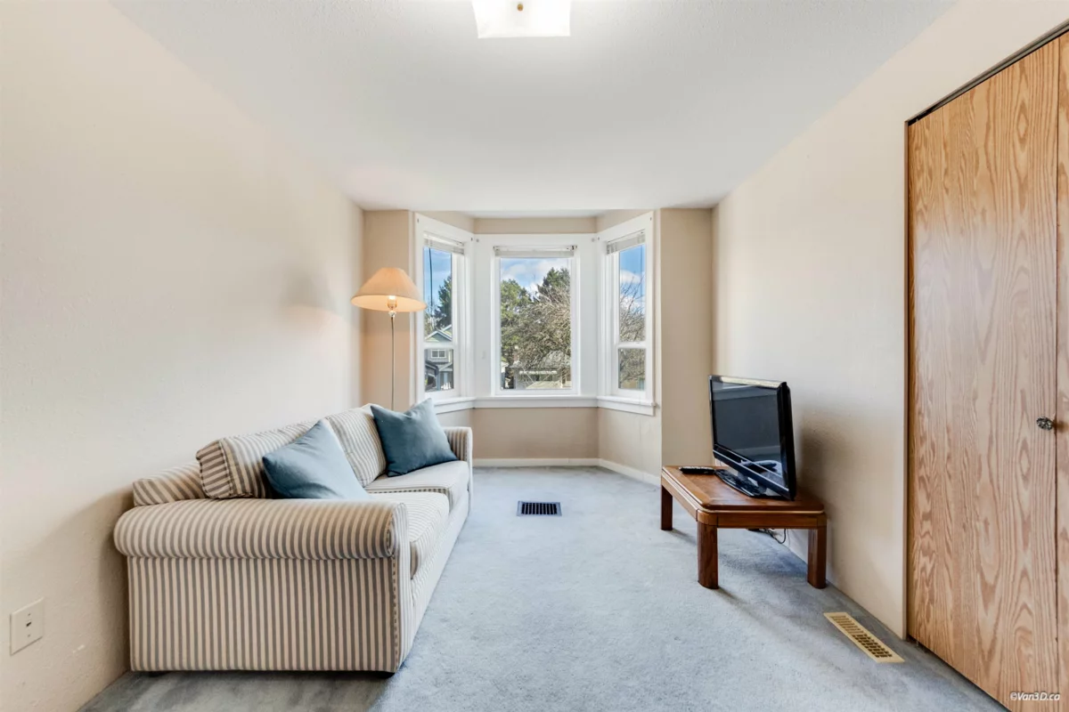 Walk-In Closet Photo of 5871 Argyle Street, Vancouver, BC