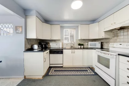 Kitchen Island Photo of 5871 Argyle Street, Vancouver, BC