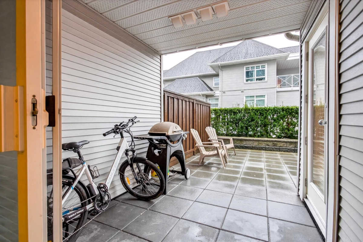 Front Yard Photo of 102 3122 St Johns Street, Port Moody, BC