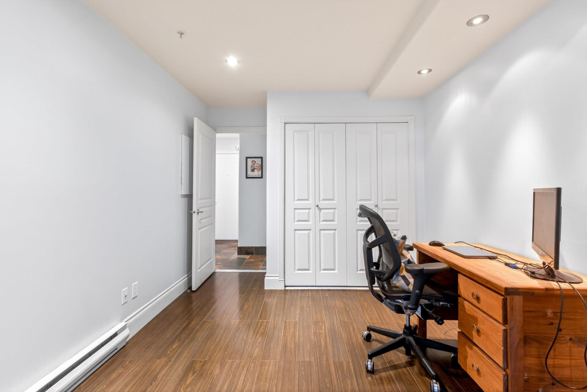 Hallway Photo of 102 3122 St Johns Street, Port Moody, BC