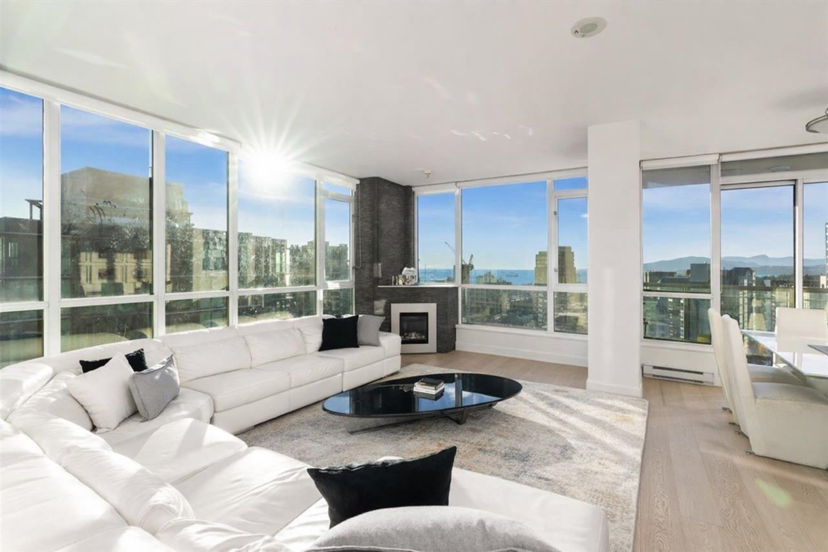 Exterior Rear Photo of 3501 1328 W Pender Street, Vancouver, BC