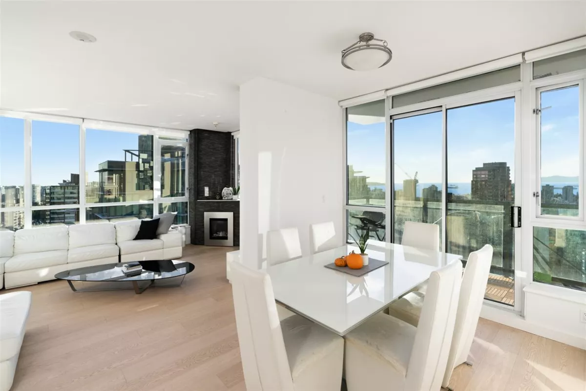 Family Room Photo of 3501 1328 W Pender Street, Vancouver, BC