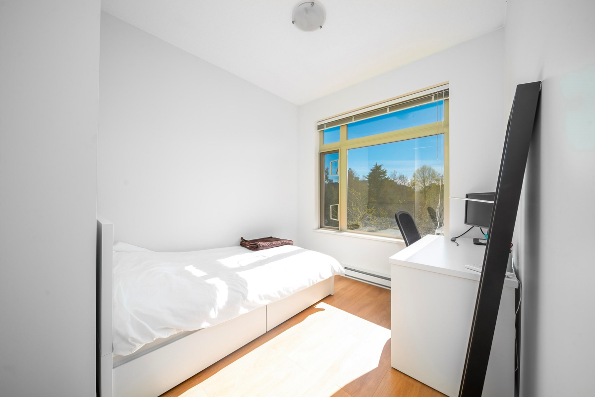 Walk-In Closet Photo of 419 2250 Wesbrook Mall, Vancouver, BC