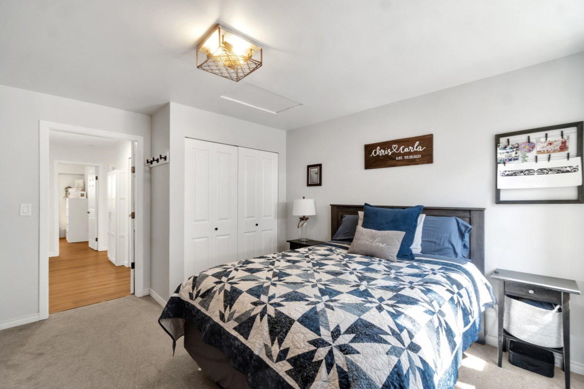 Mudroom Photo of 11426 141a Street, Surrey, BC