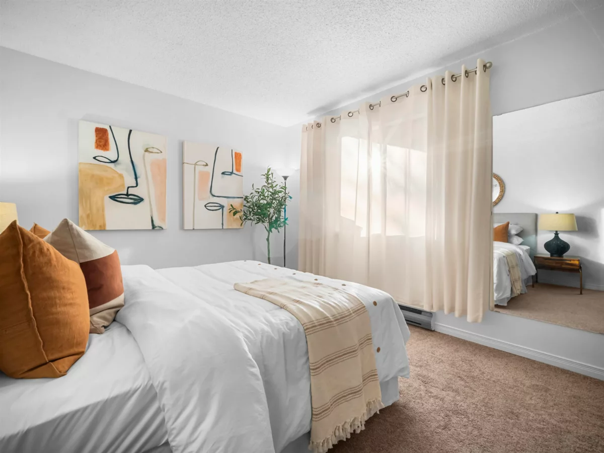 Bedroom 4 Photo of 313 975 E Broadway, Vancouver, BC