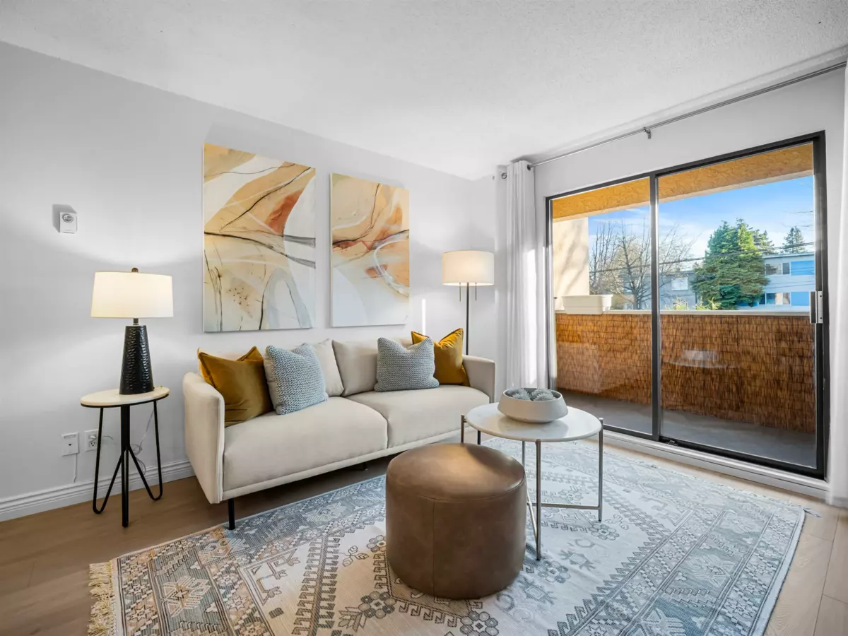 Exterior Rear Photo of 313 975 E Broadway, Vancouver, BC