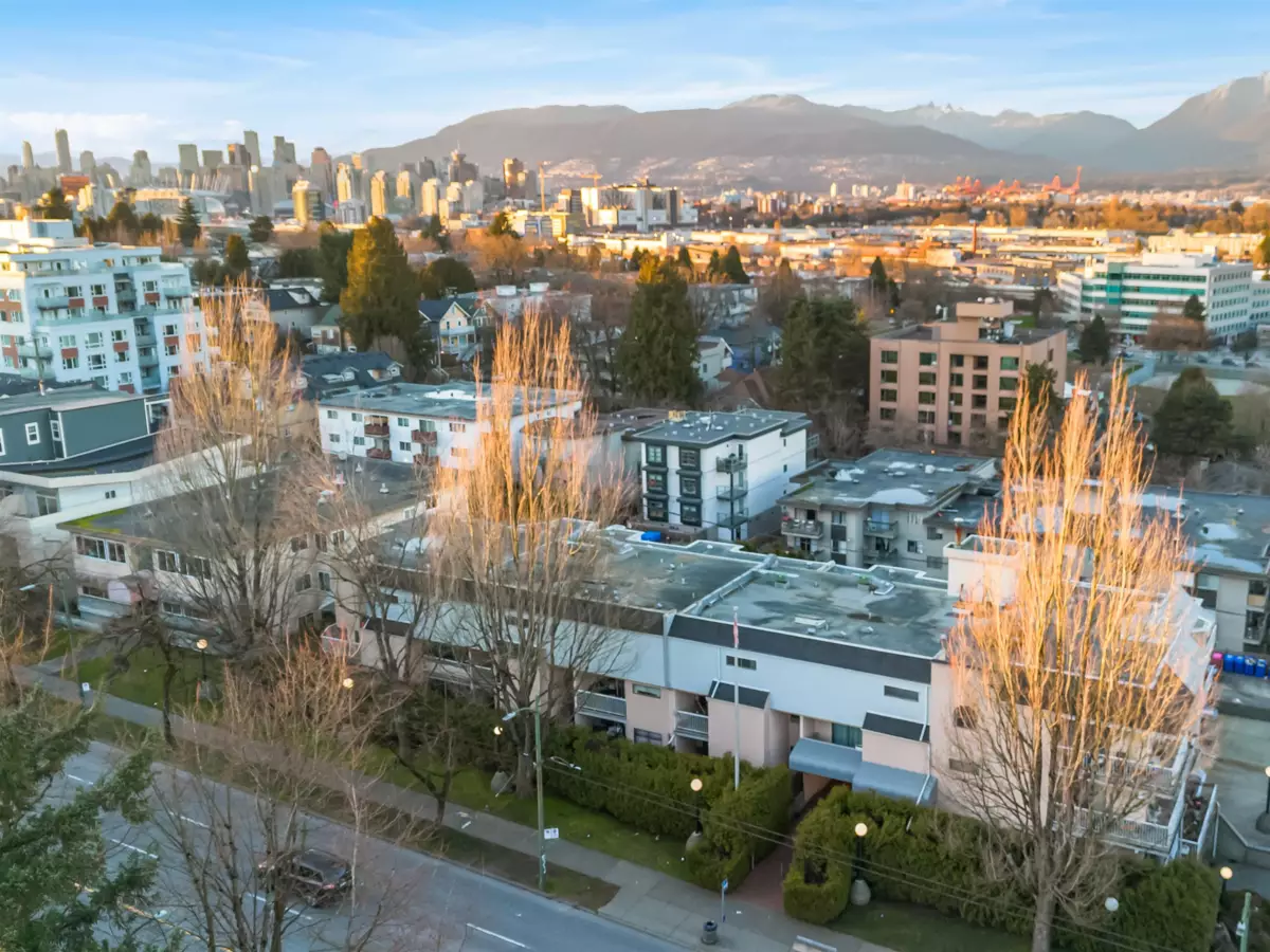 Mudroom Photo of 313 975 E Broadway, Vancouver, BC