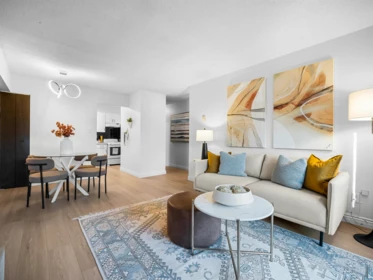 313 975 E Broadway, Vancouver, BC