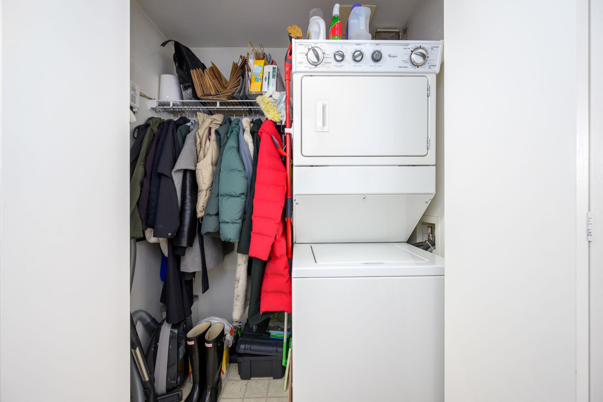 Bedroom 4 Photo of 405 168 E Esplanade, North Vancouver, BC