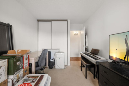 Laundry Room Photo of 309 1444 Martin Street, White Rock, BC
