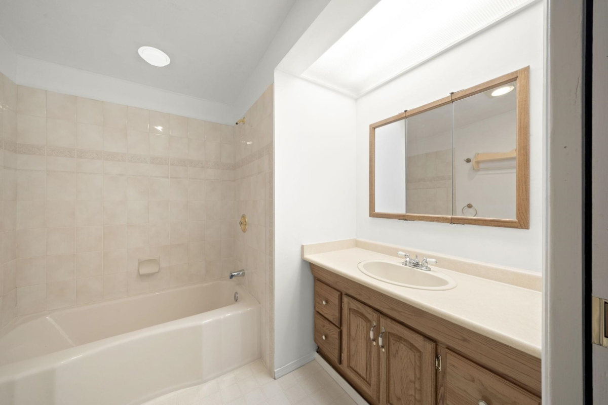 Bedroom 3 Photo of 13482 58 Avenue, Surrey, BC