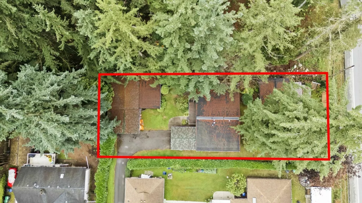 Mudroom Photo of 13482 58 Avenue, Surrey, BC