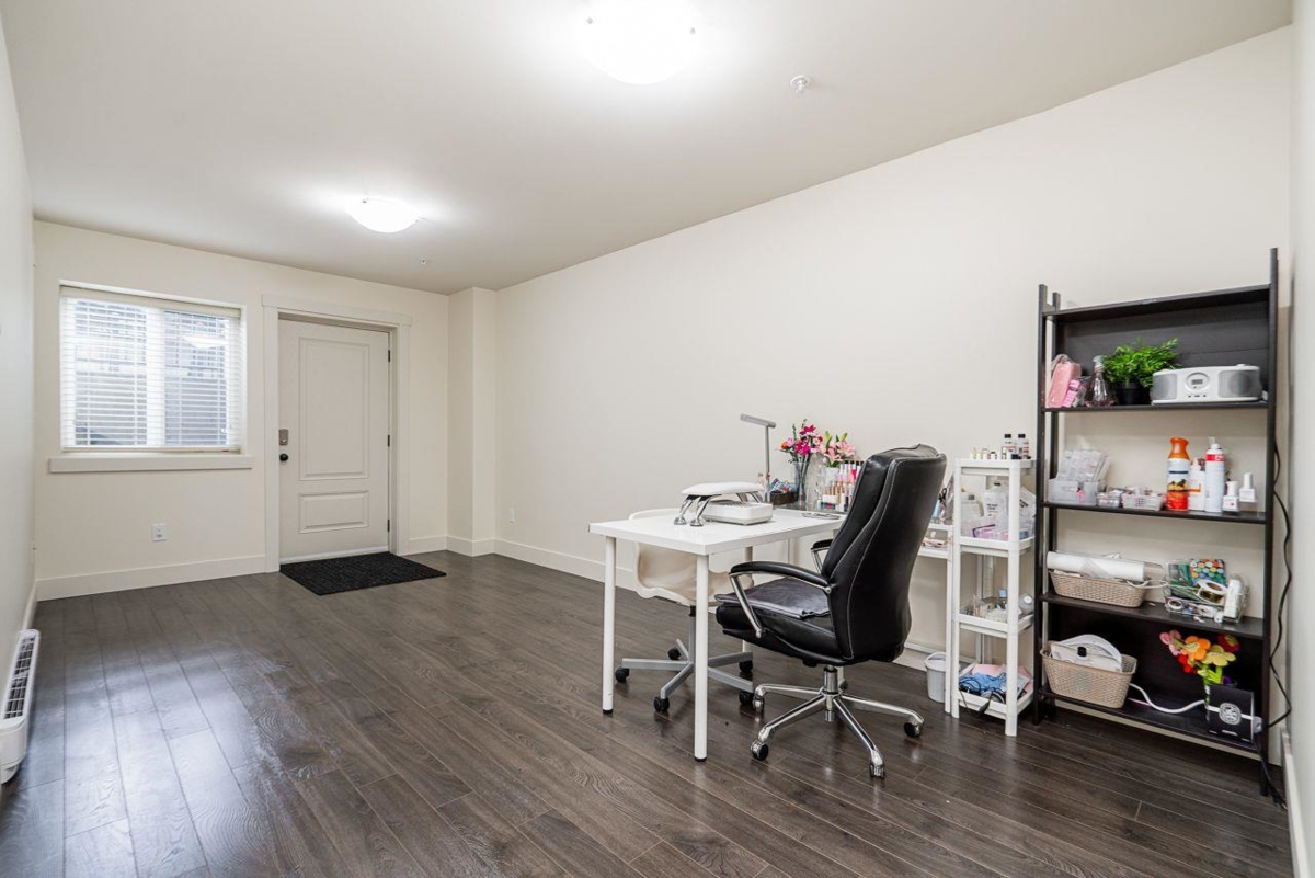 Mudroom Photo of 21025 80 Avenue, Langley, BC