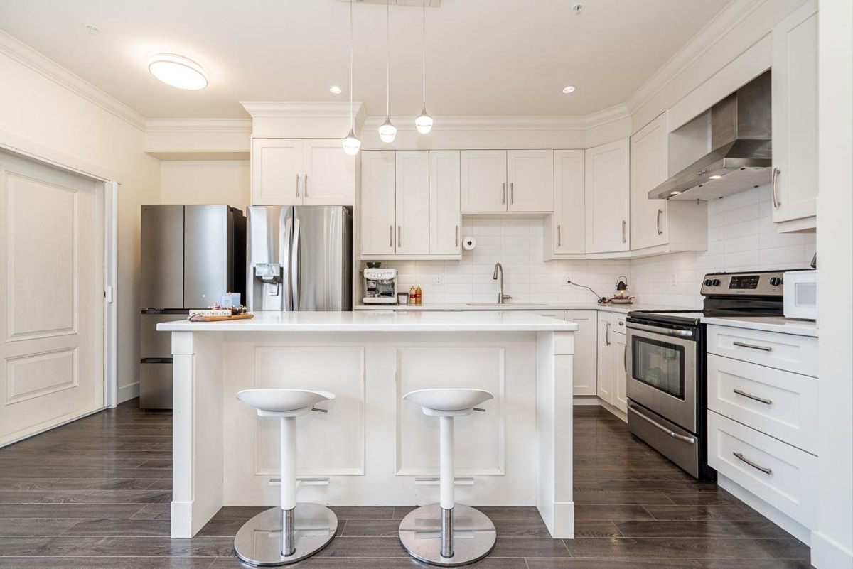 Primary Bathroom Photo of 21025 80 Avenue, Langley, BC