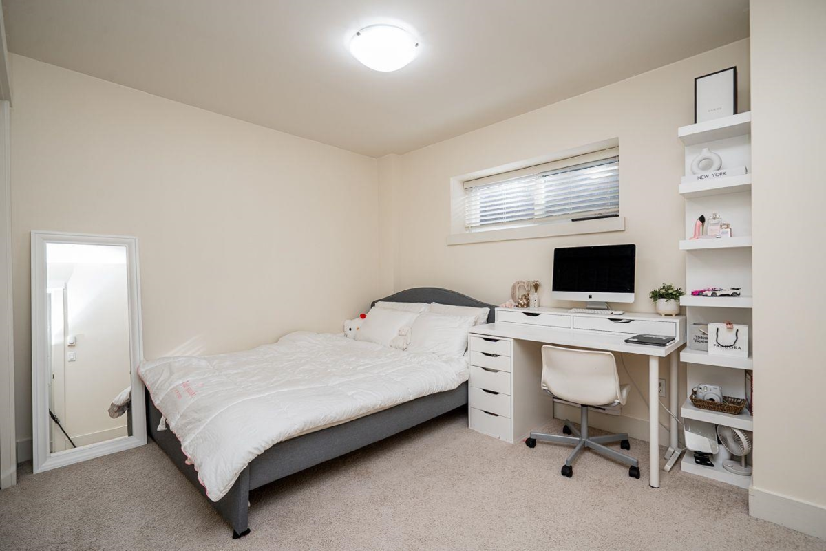 Staircase Photo of 21025 80 Avenue, Langley, BC