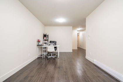 Entry Foyer Photo of 21025 80 Avenue, Langley, BC