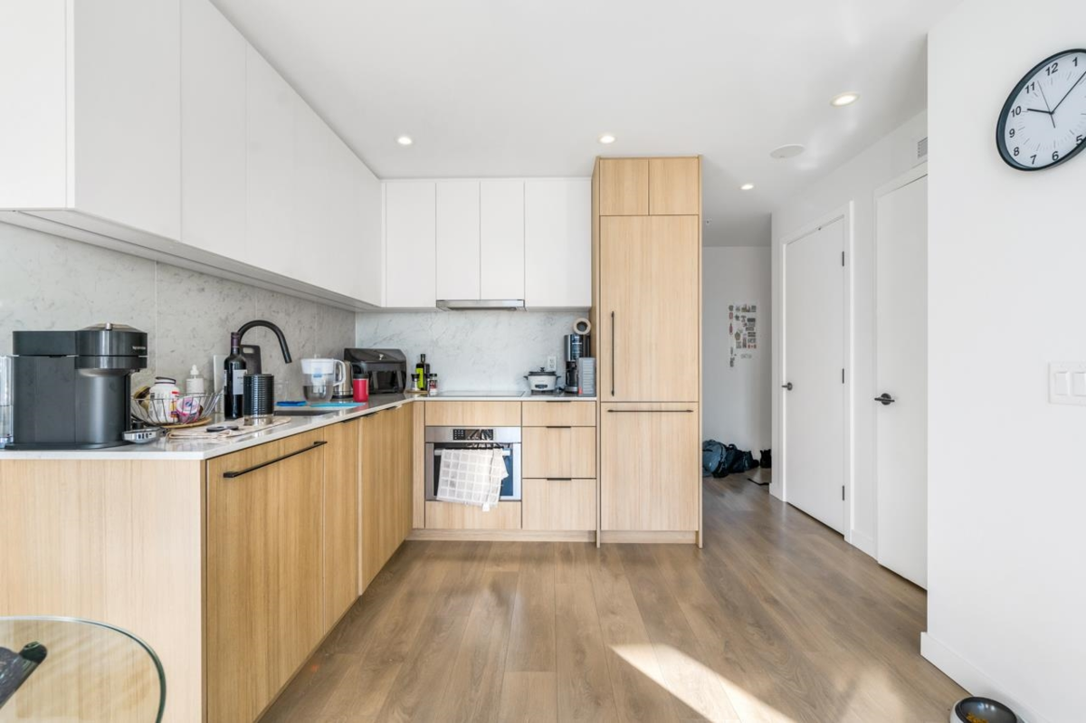 Basement Recreation Room Photo of 906 13685 102 Avenue, Surrey, BC