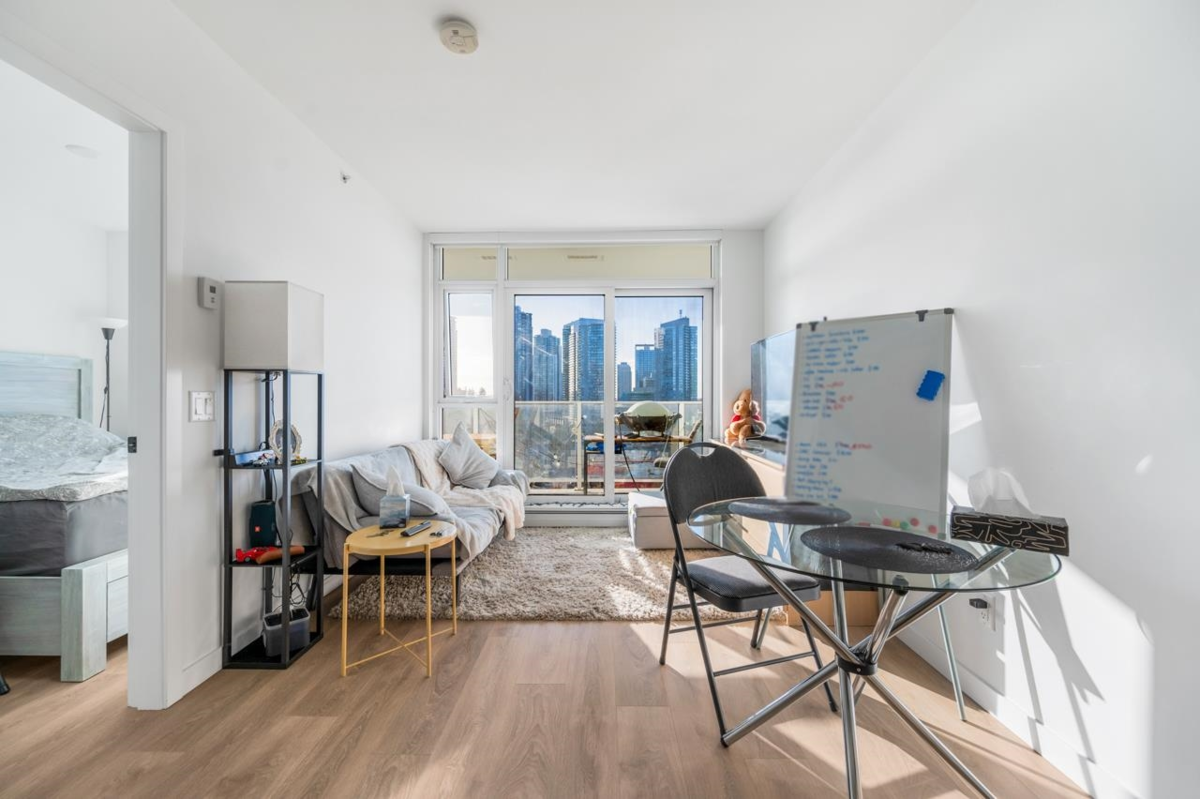 Office / Den Photo of 906 13685 102 Avenue, Surrey, BC