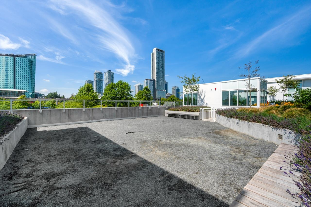 Pantry Photo of 906 13685 102 Avenue, Surrey, BC