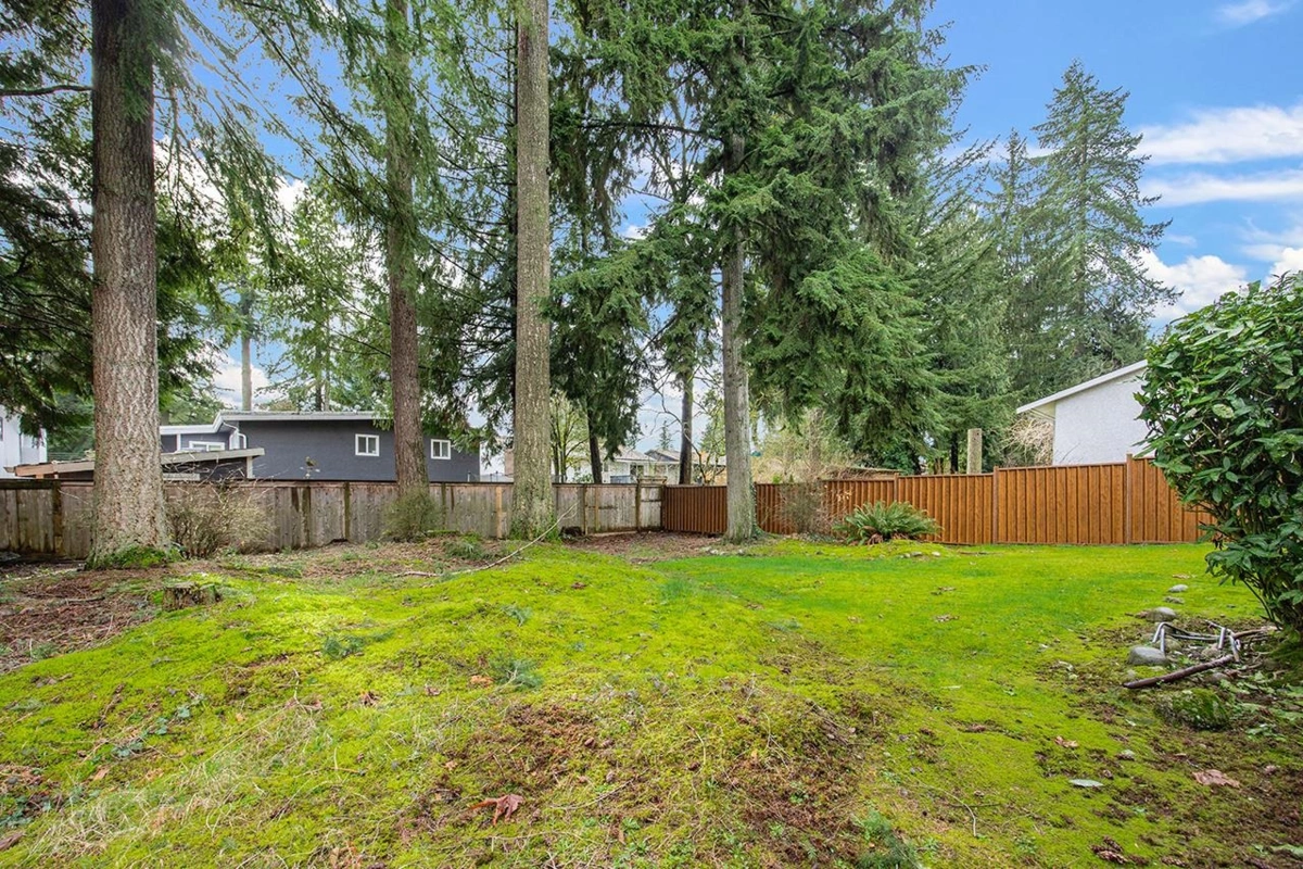 Front Yard Photo of 2580 Patricia Avenue, Port Coquitlam, BC