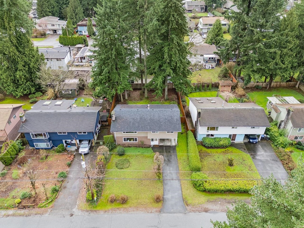 Swimming Pool Photo of 2580 Patricia Avenue, Port Coquitlam, BC