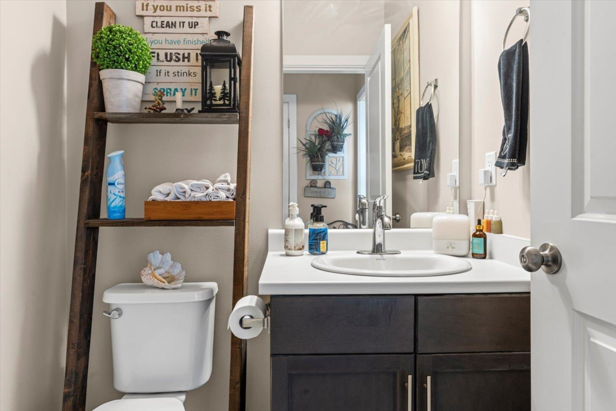 Bedroom 4 Photo of 47215 Sylvan Drive, Chilliwack, BC