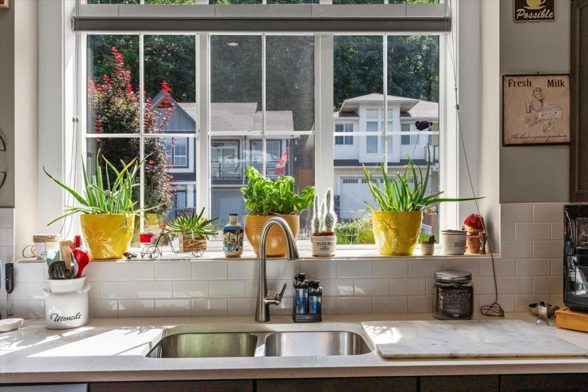 Primary Bedroom Photo of 47215 Sylvan Drive, Chilliwack, BC