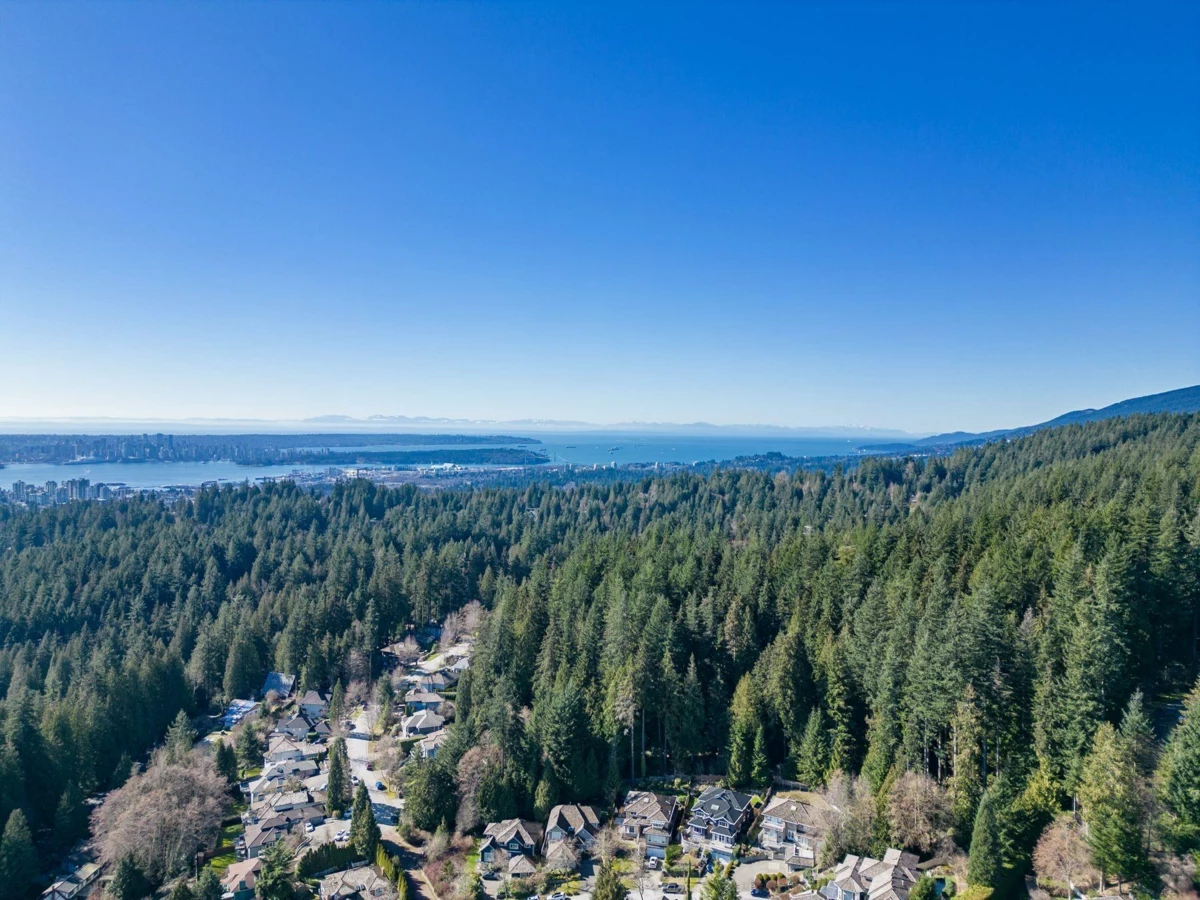 Community Amenities Photo (Clubhouse) of 3866 Michener Way, North Vancouver, BC